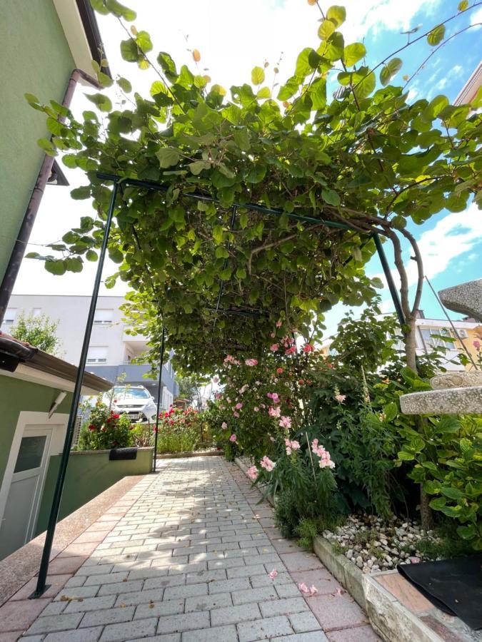 Zajim Apartment Umago Exterior foto