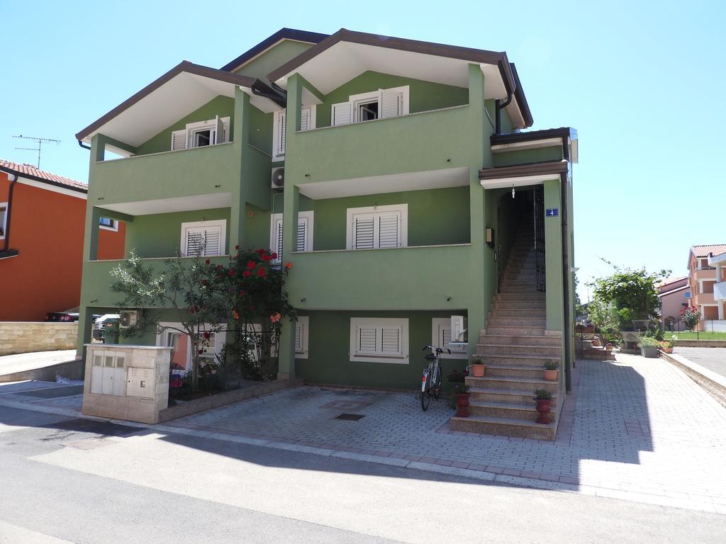 Zajim Apartment Umago Exterior foto